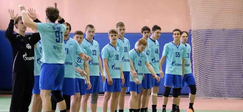 В молодёжном первенстве России претенденты на чемпионский титул добилась синхронных побед