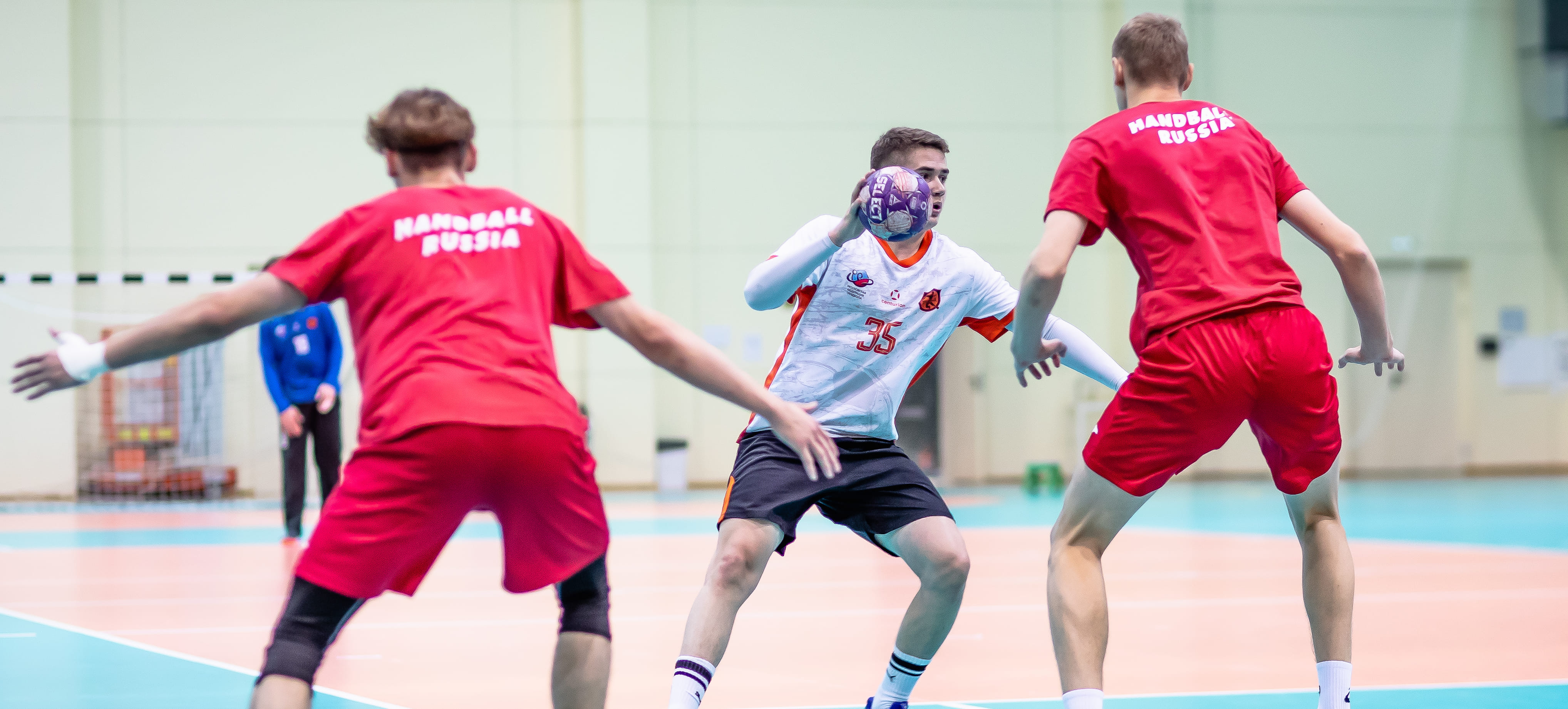 Как молодые "академики" принимали экзамен. Даже пенальти Кривошлыкова не помогли "студентам" Клёнова