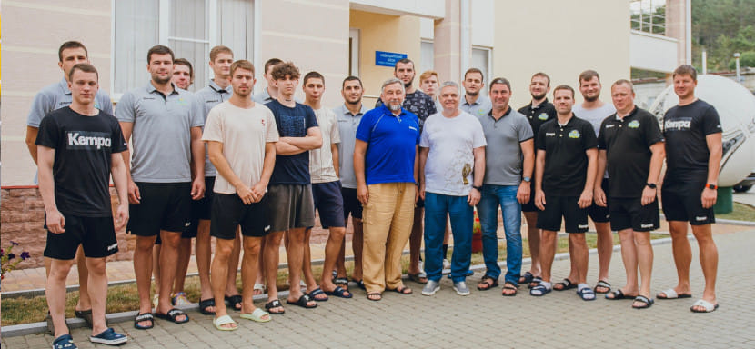 Olimpbet Суперлига. Тамерлан Мусаев: "Нам сказали, что и Саратову ФГР будет помогать: возможно, в результате у клуба появится хорошая площадка"