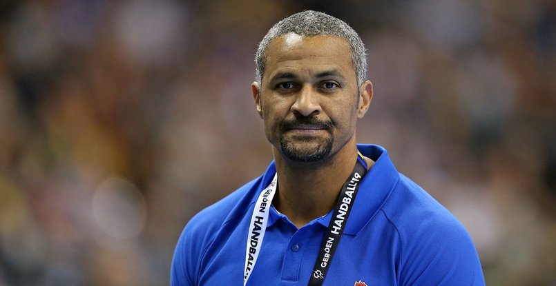 ЧЕ-2020. Дидье Динар: "Гандболисты четко выполнили установку, играли с большим желанием. В домашнем матче было все то, чего не было в Португалии"