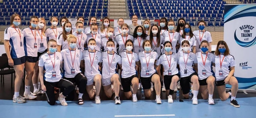 Новичок ЦСКА Ана Грос провела мастер-класс для юных гандболисток на первенстве Европы (U-17) в Тбилиси (ФОТО)