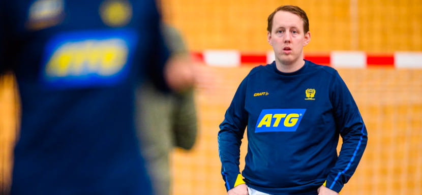 ЧМ-2022 (U-18). Пошутивший о бомбе в багаже тренер шведок Понтус Винклунд: "Осознаю всю серьёзность и идиотизм своих действий"