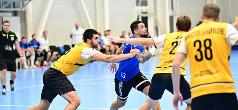 "Виктор", астраханское "Динамо", краснодарский СКИФ и СГАУ-"Саратов" сыграют в августе на Кубке Лаврова в Ставрополе