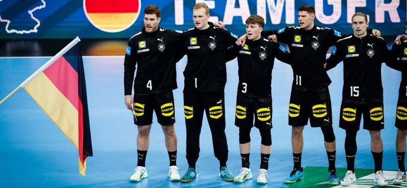 Альфред Гисласон определился с составом на товарищеский матч со шведами. В сборную Германии вызваны 18 игроков