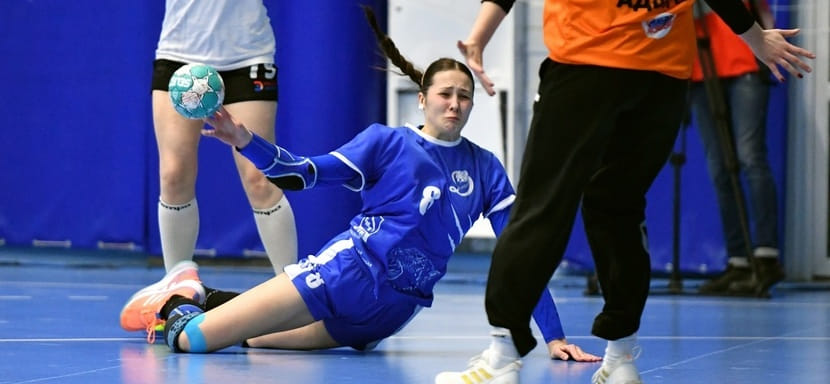 Olimpbet Суперлига. Варвара Сёмина в выездном составе "Динамо-Синары" на матч в Майкопе. Надежда Колесникова восстанавливается после операции