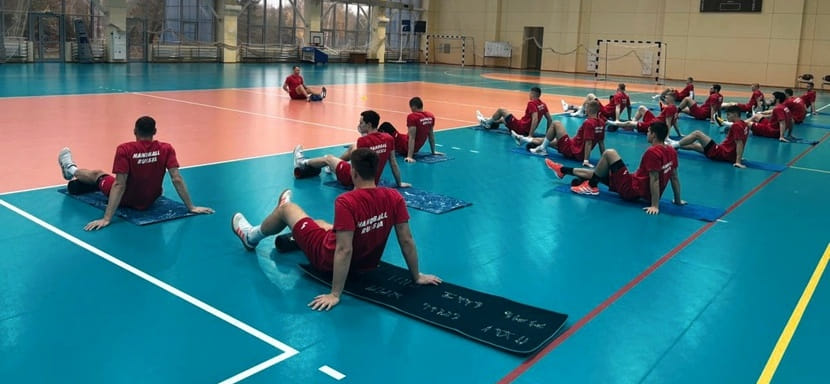 Мужская сборная России начала подготовку к товарищескому турниру в Минске. В Новогорске приступили к работе 17 игроков