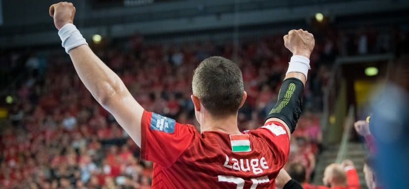 Лига чемпионов. Полусредний "Веспрема" Расмус Лауге Шмидт — автор лучшего гола по итогам первых матчей 1/4 финала (ВИДЕО)