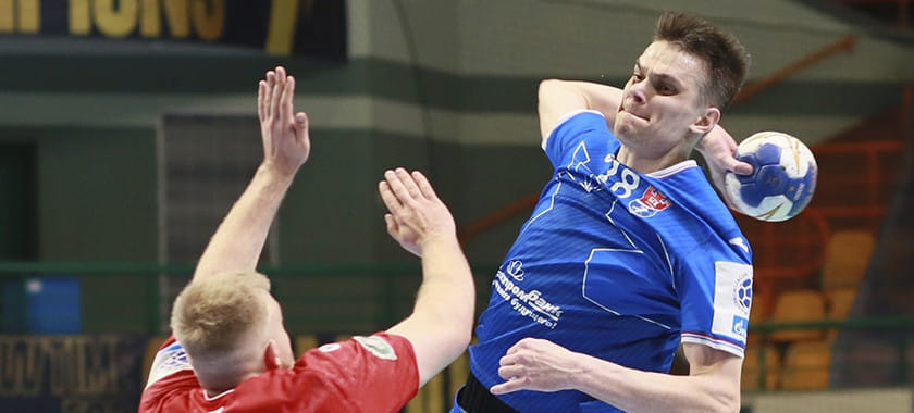 Беларусь. "Мешков Брест" в первом матче с Эдуардом Кокшаровым разгромил "Гомель", "Кронон" забросил 40 мячей "Машеке"