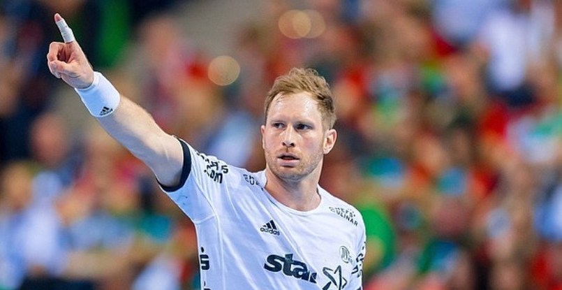 Германия. Штеффен Вайнхольд — первый игрок в нынешнем составе "Киля", который забросил тысячу мячей в бундеслиге