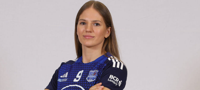 Ирина Мокат о менталитете: "Иностранки спрашивают: Вы в России получаете кайф, когда играете? Вы все выглядите, как солдаты..."