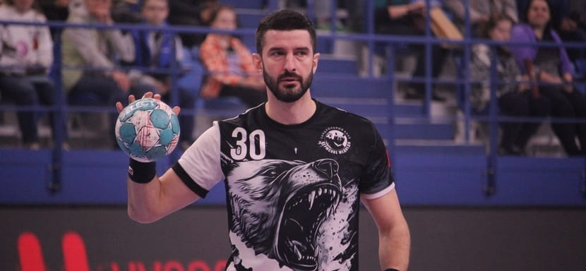 Olimpbet Суперлига. 35-летний полусредний Дмитрий Богданов покидает ряды "Пермских медведей"