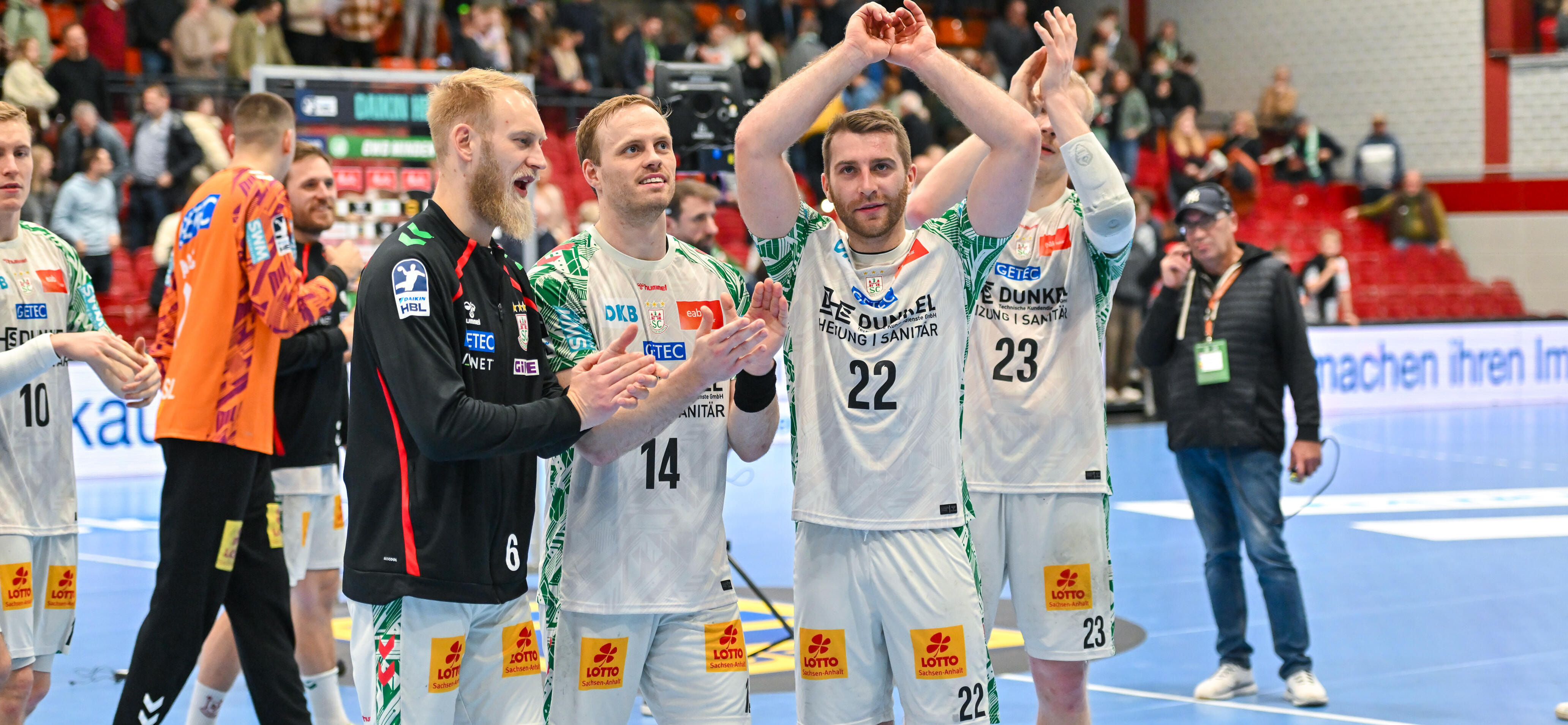 "Магдебург" упрочил лидерство после победы над "Минденом" и ничьей "Фленсбурга" в домашнем матче с "Гуммерсбахом"