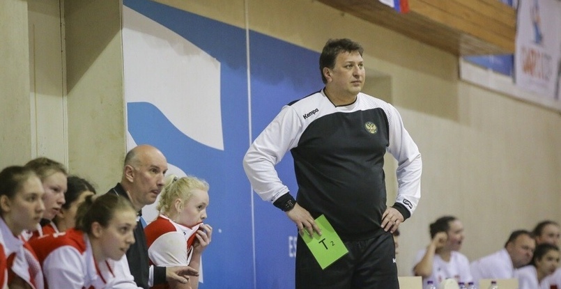 Главный тренер девичей сборной России (U-17) Михаил Измайлов: "Думаю, мы готовы сейчас процентов на восемьдесят. Остались последние штрихи"