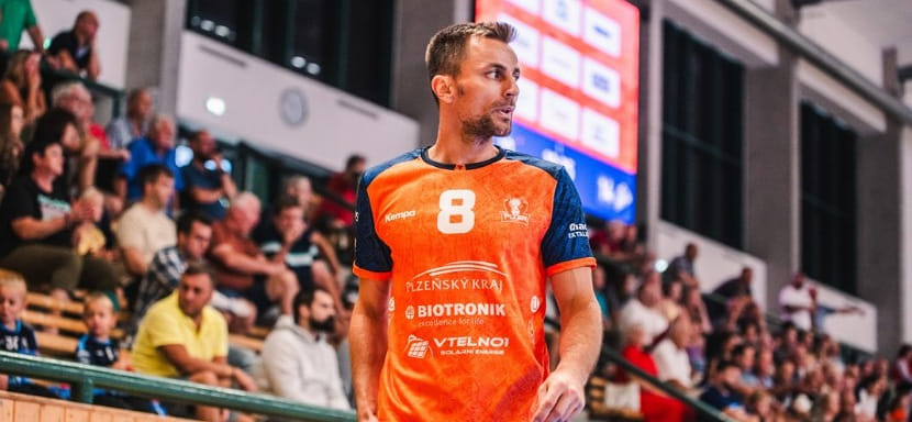 Балканы. Правый крайний Никола Костески объявил о возвращении в сборную Северной Македонии через почти 6 лет и не видит повода для конкуренции с младшим братом