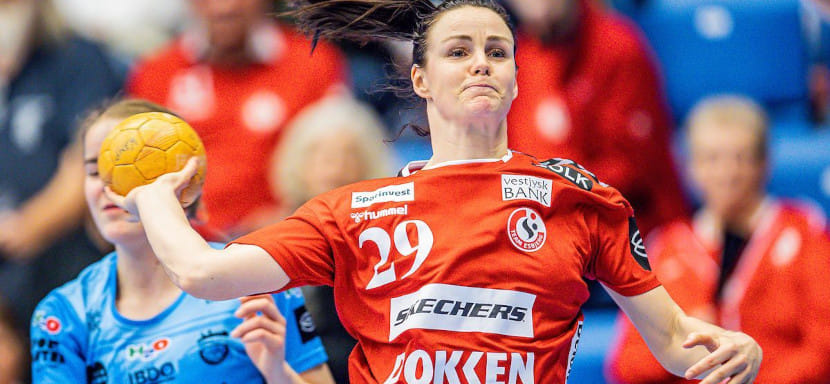 Дания. "Оденсе" разгромил в гостях "Виборг", "Хернинг-Икаст" одержал минимальную домашнюю победу над "Силькеборгом" и другие результаты