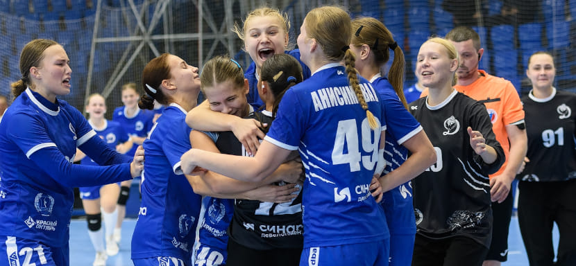 "Динамо" — лидер, "Ростов-Дон" — пятый, поиски в ЦСКА. Октябрьские головоломки в высшей лиге