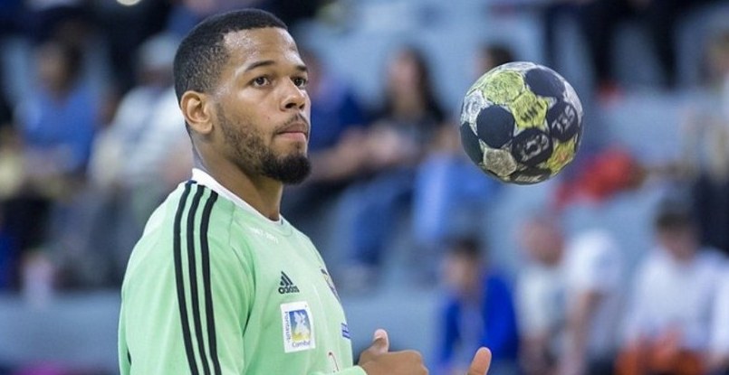 Франция. Кубинский голкипер Алехандро Ромеро Каррерас переходит из "Порту" в "Понто-Комбо"