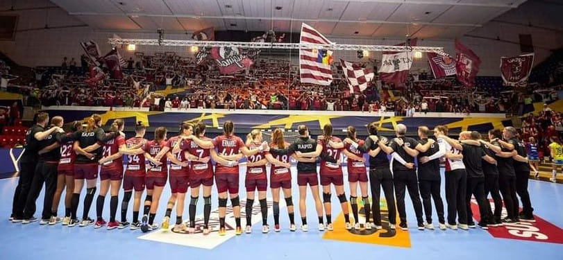 Румыния. "При всём уважении к Нягу, но никакая индивидуальность не может быть поставлена выше легендарного клуба". Заявление "Рапида"