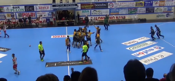 Испания. Казус в матче чемпионата страны — оштрафованный игрок вышел на площадку раньше времени и забросил решающий мяч