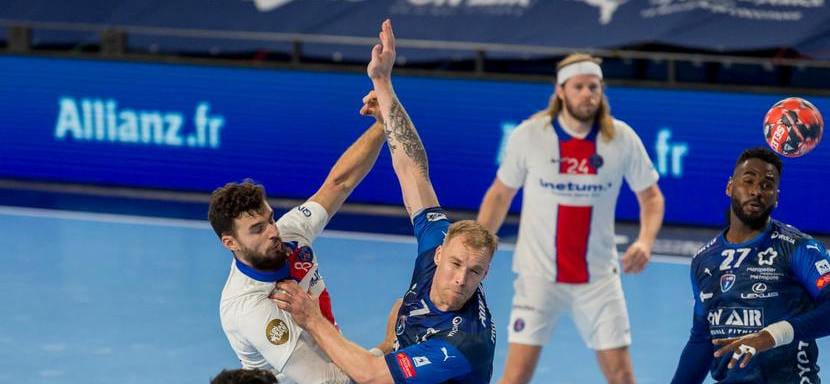 Франция. В следующем сезоне мужской чемпионат может быть расширен до восемнадцати клубов. Вопрос находится на стадии обсуждения