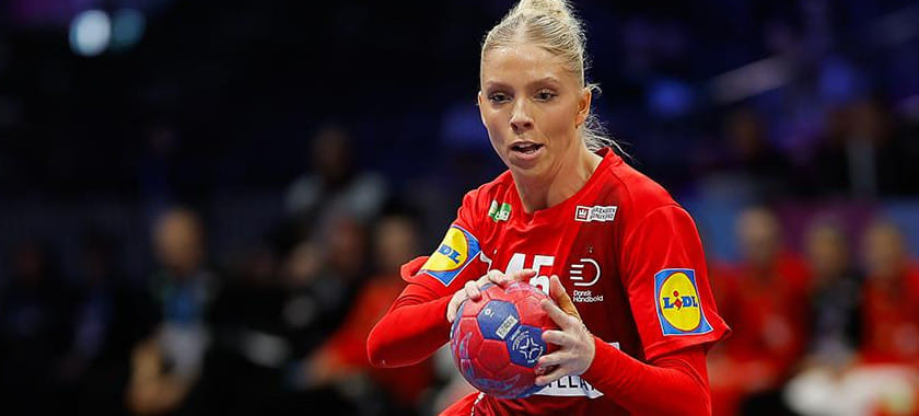 Сборная Норвегии с разницей 23 мяча разгромила команду Чехии и прошла в четвертьфинал чемпионата мира, Дания тоже с путёвкой