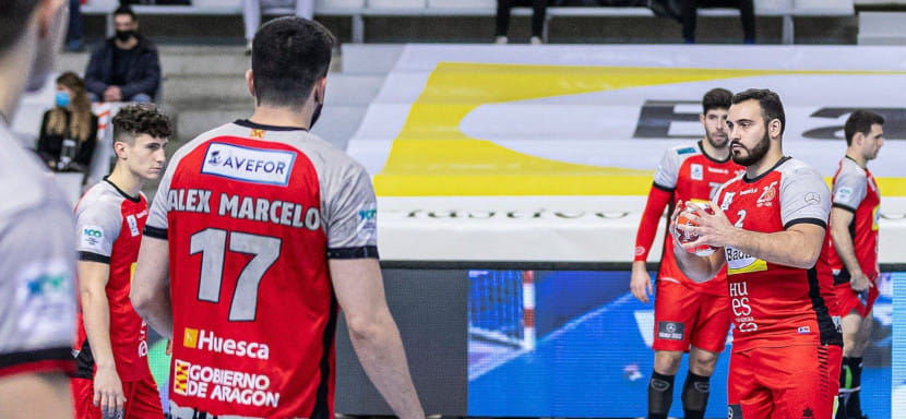 Испания. "Уэска" была сильнее "Пуэнте-Хениля", "Логроньо" обыграл "Вилью де Аранду", а "Куэнка" превзошла "Анайтасуну". Результаты игрового дня