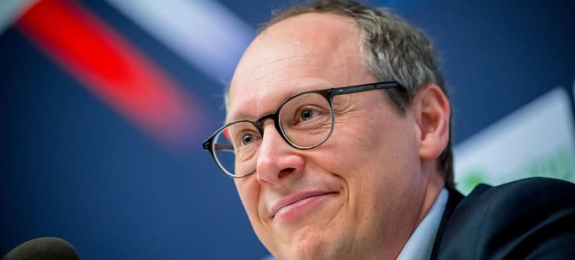 На матчи немецкой части женского чемпионата мира проданы 45% билетов. Чтобы отбить затраты на организацию, необходимо продать минимум 80%