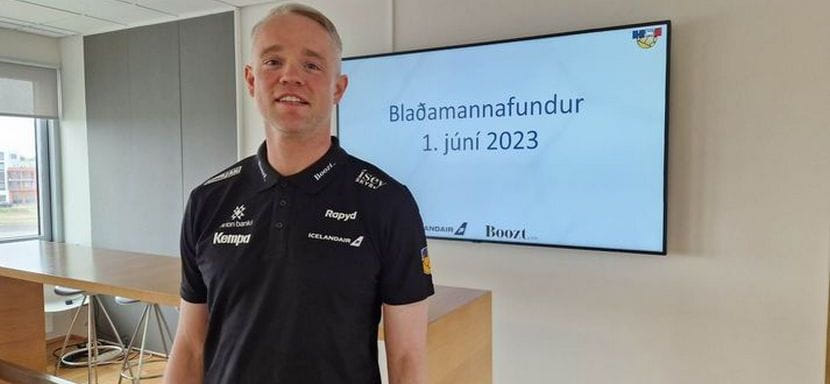 Официально. Новым главным тренер мужской сборной Исландии стал 41-летний рулевой "Валюра" Снорри Гудьонссон