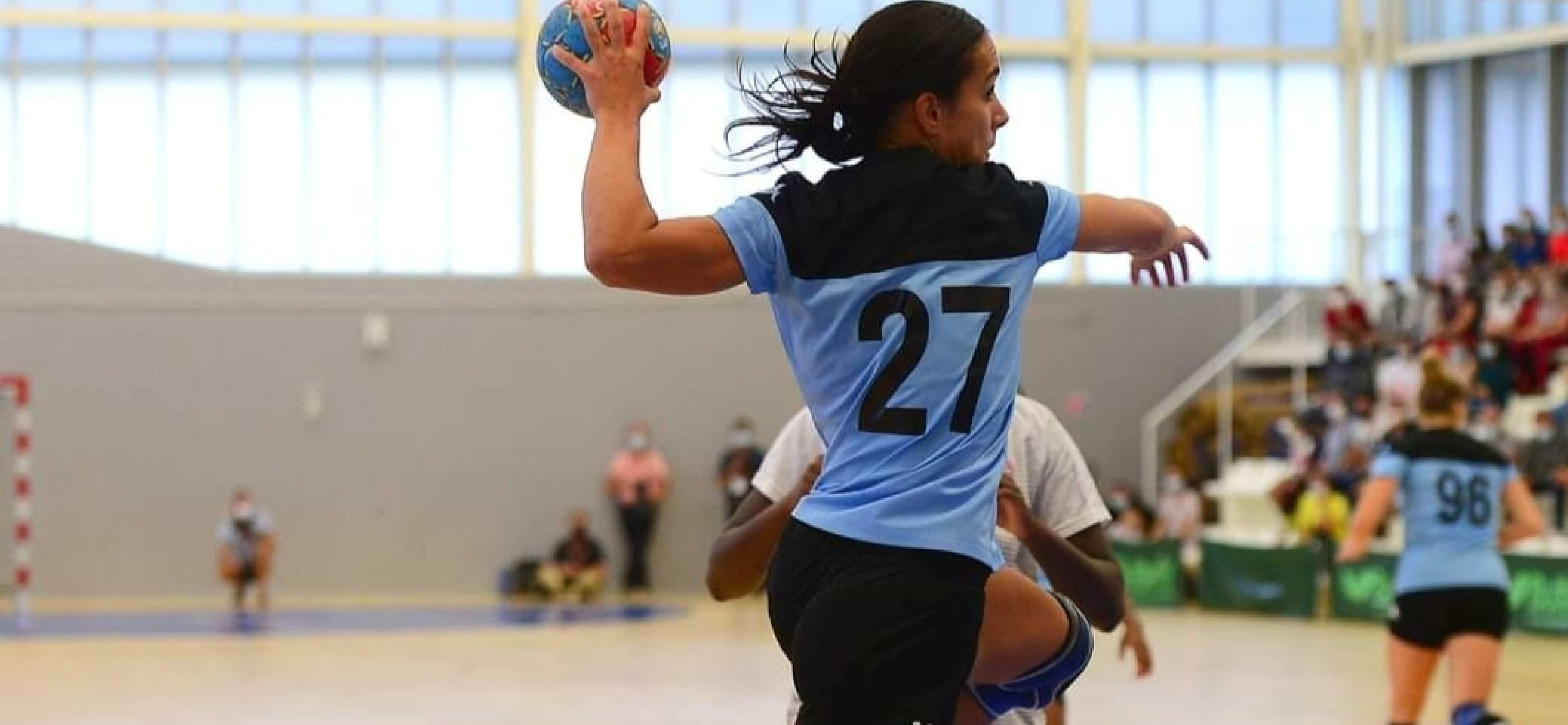 Франция. В чемпионате среди женщин состоялись четыре матча. Команда "Шамбре" временно вышла на третье место