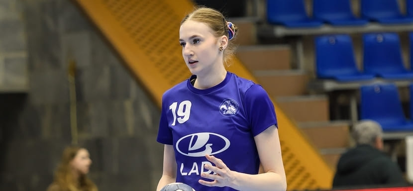 Мария Шмонина: "Около года играла в баскетбол, но мне не очень нравилось. Слишком уж большой мяч"