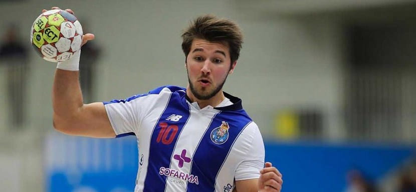 Трансферный слух. 23-летний разыгрывающий “Порту” Мигел Мартинш со следующего сезона будет выступать в венгерском “Пике”