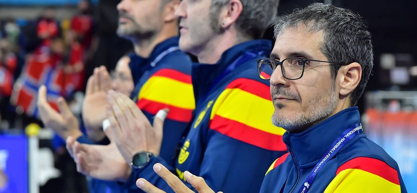 ЧМ-2021. Хосе Игнасио Прадес о полуфинале с норвежками: "Сборная Испании не потеряла своего лица и боролась до конца, чем мы можем гордиться"