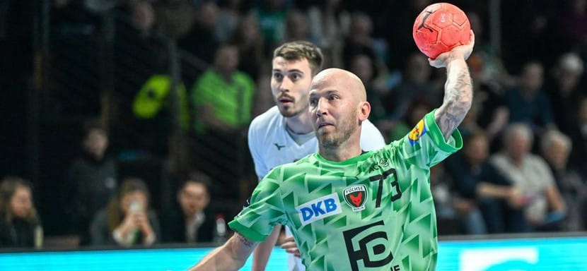 Австрия. 37-летний правый крайний Роберт Вебер вернулся на родину. Легенда сборной будет защищать цвета клуба "Бернбах/Кёфлах"