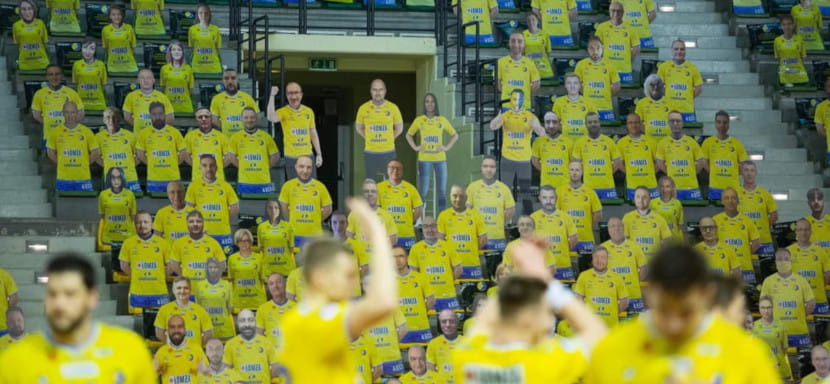 Лига чемпионов. Польский "Кельце" обыграл "Порту" и вышел на первое место в группе "А". "Целе" одержал победу над "Загребом"