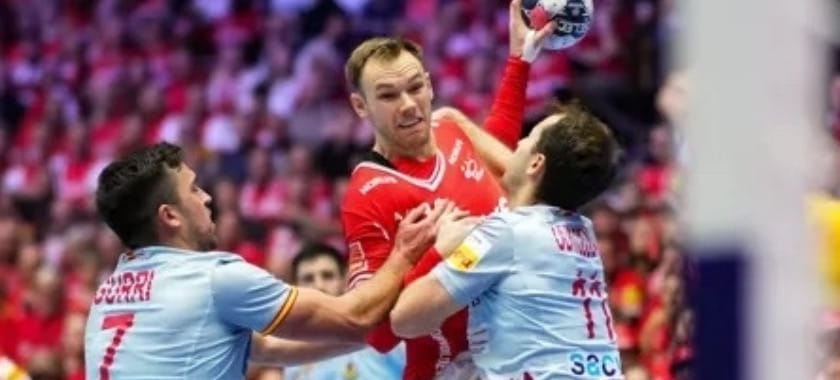 "Красная фурия" с севера. Датский ураган на Евро-2026 смял испанскую "команду будущего"