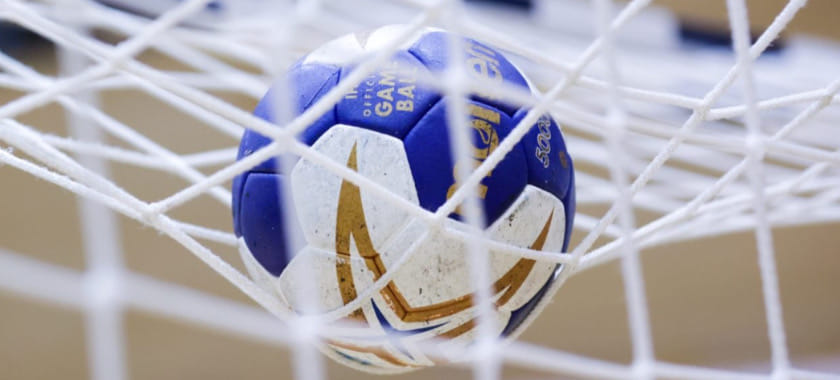 Хорватия. Марко Безяк из "Нексе" толкнул делегата матча с "Загребом", из-за чего тот потерял сознание. Дерби было остановлено (ВИДЕО)