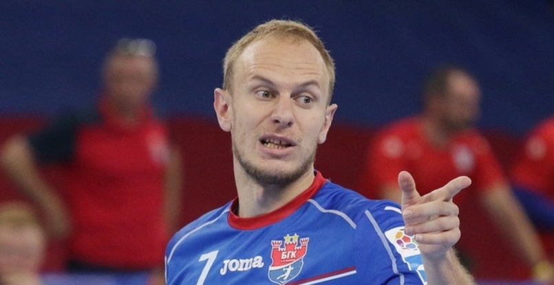 Артем Кулак: "Когда после нескольких голов левой Марко Панич успешно бросает правой, на него смотрят как на инопланетянина"