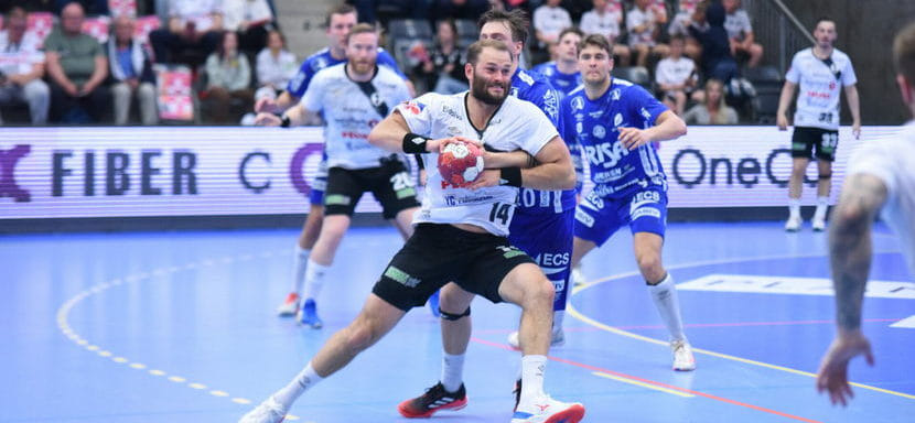 26-летний шведский полусредний Никлас Фингрен продлил контракт с норвежским "Эльверумом"