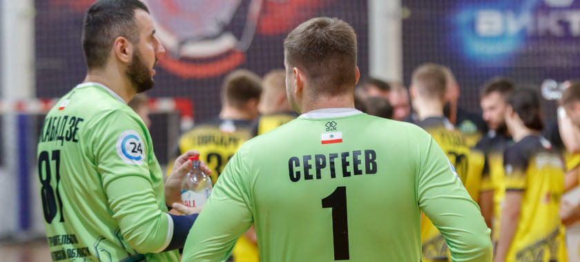 СГАУ-"Саратов" одержал первую победу в новом сезоне Суперлиги, дома обыграв "Динамо-Сунгуль". У Юрия Сергеева 45% отражений