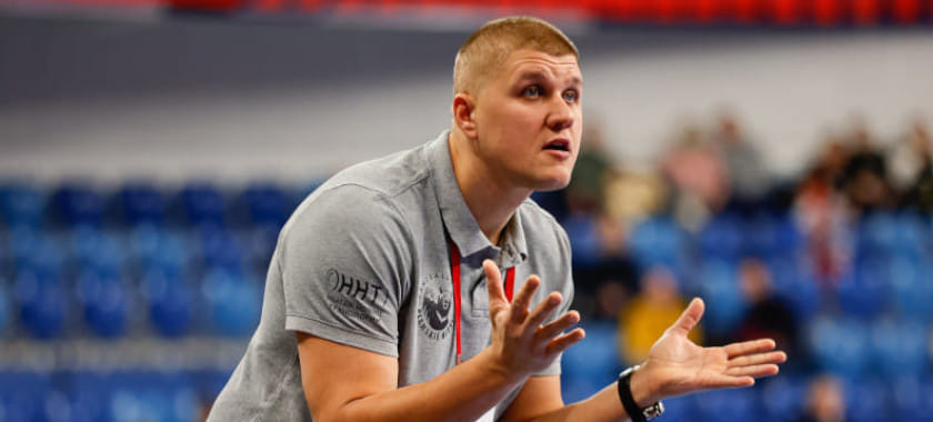 Валентин Бузмаков после победы над ЦСКА: "Иногда игра превращается в борьбу в прямом смысле слова. Наверное, только без удушающих обошлось"