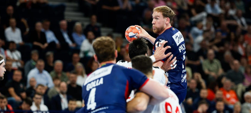 Европейская лига. "Фленсбург" уверенно разобрался с бухарестским "Динамо" в полуфинале. У Эмиля Якобсена 11 заброшенных мячей