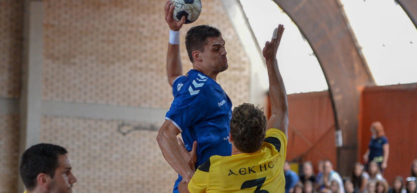 Македонский "Алкалоид" и греческий АЕК вышли в финал Кубка ЕГФ, несмотря на гостевые поражения в полуфинале турнира