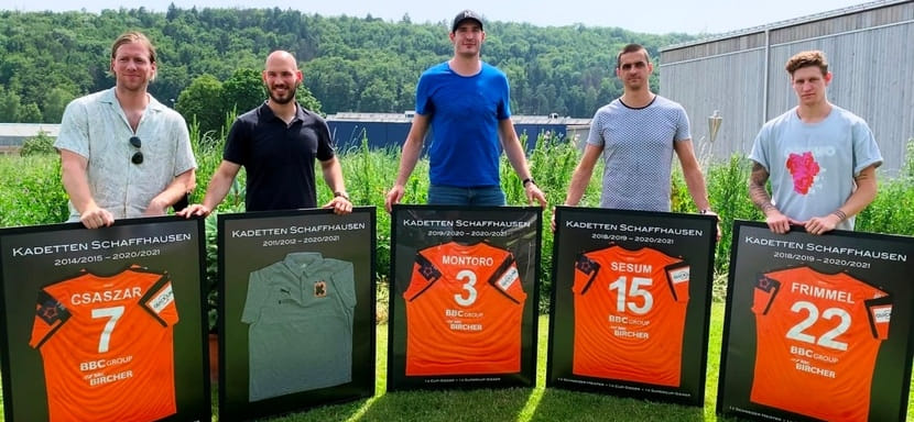 Швейцария. Четыре гандболиста покинули "Шаффхаузен". Линейный из Германии Эрик Шмидт продлил контракт с клубом