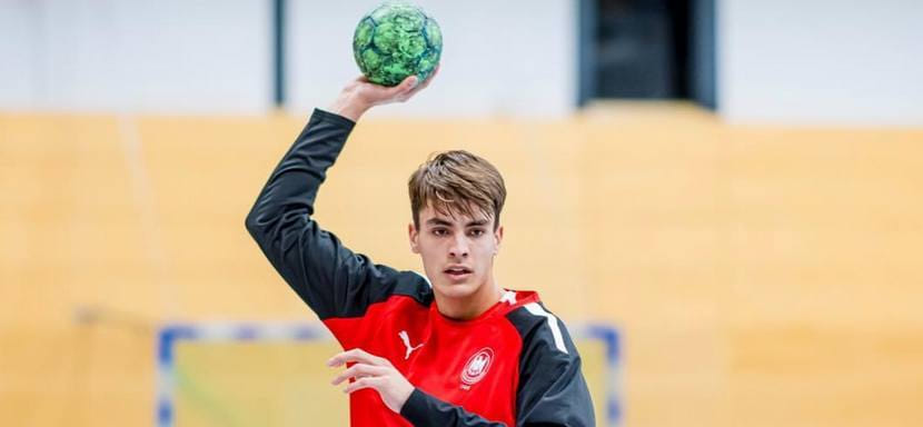 Бундеслига. 22-летний разыгрывающий сборной Германии Юлиан Кёстер подписал новый контракт с "Гуммерсбахом"