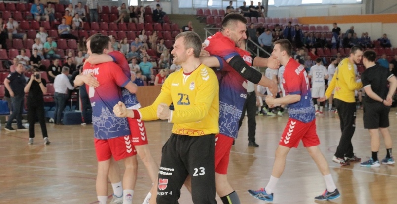 Голкипер минского СКА и сборной Беларуси Алексей Кишов продолжит карьеру в австрийском "Шваце". Он играл там и раньше