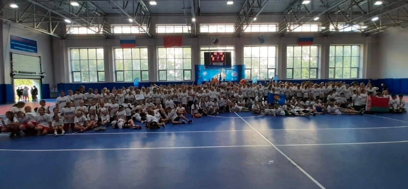 В Санкт-Петербурге прошёл детский международный фестиваль "Гандбольная мечта". "Соревнования очень важны. Ребята набираются опыта и уверенности"