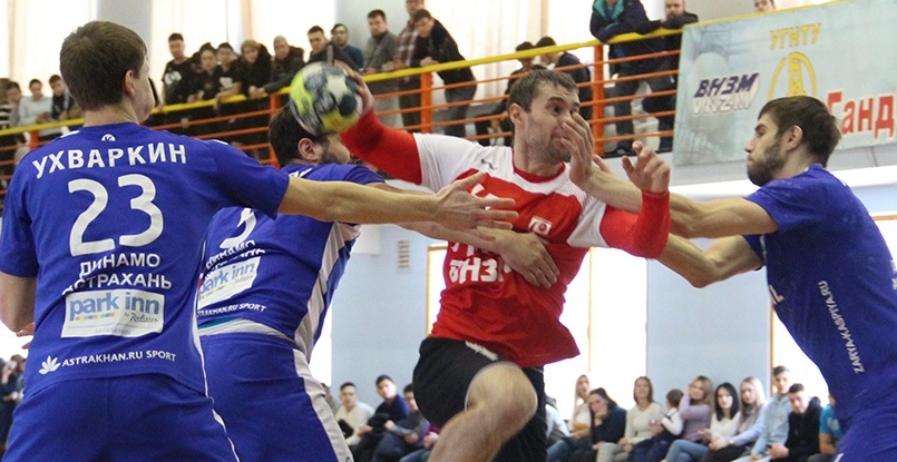 Суперлига. Олег Сапунков и Александр Горбатиков о матче УГНТУ-ВНЗМ — "Динамо" (Астрахань)