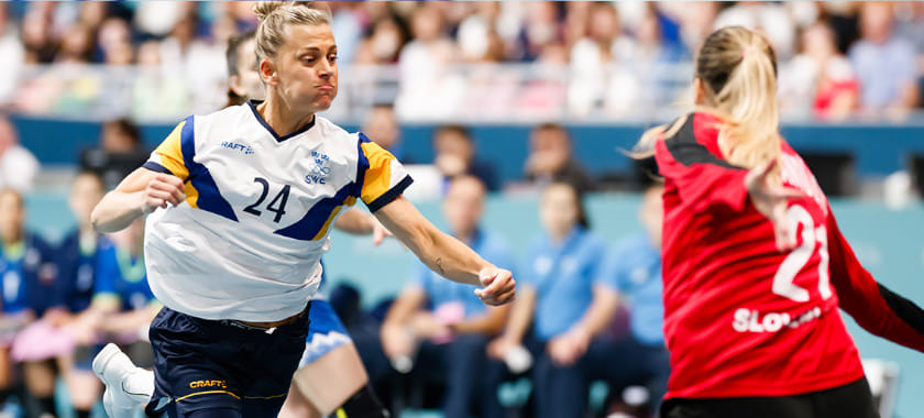 Женская сборная Швеции обыграла команду Словении в заключительном матче группового этапа, завершив его с восемью очками