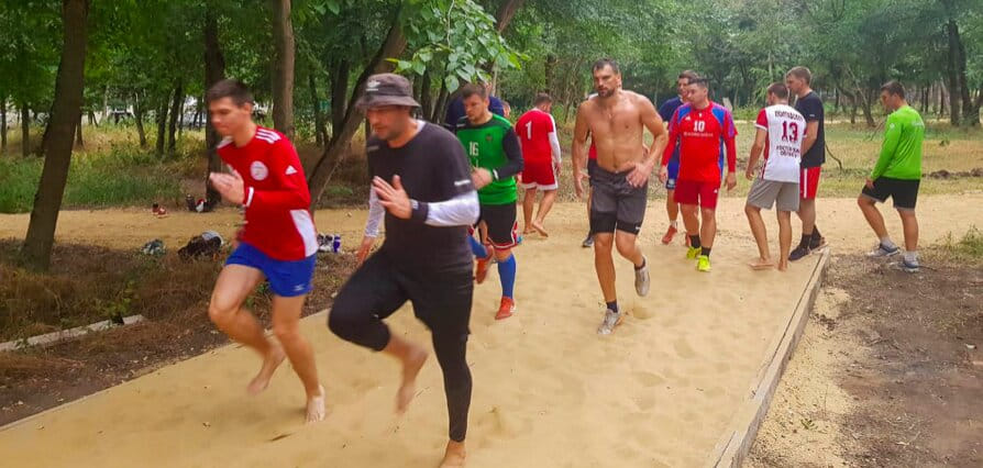 Суперлига. "Таганрог"-ЮФУ продолжает сборы в поселке Золотая Коса (ВИДЕО)