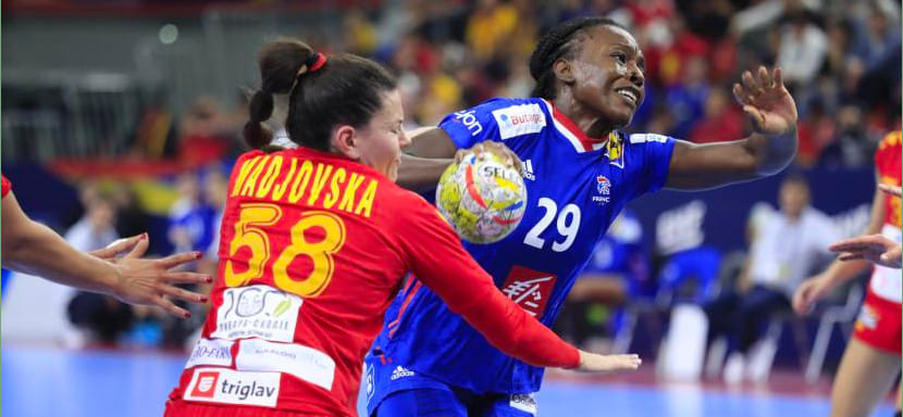 ЧЕ-2022. Линейная Орьян Ондоно возвращается в состав сборной Франции на матч с нидерландками. Одри Дембеле останется на трибуне